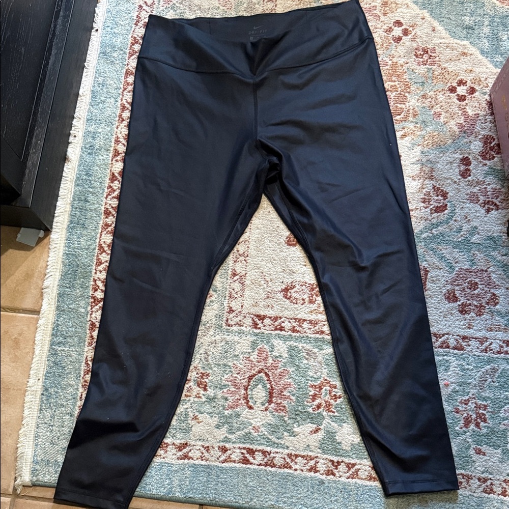 Black Nike High-Waist Leggings